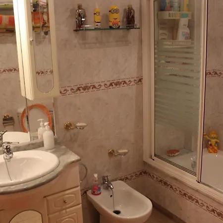 Apartamento Piso Amplio Con Vistas Al Mar Y Playa A 50 Mts